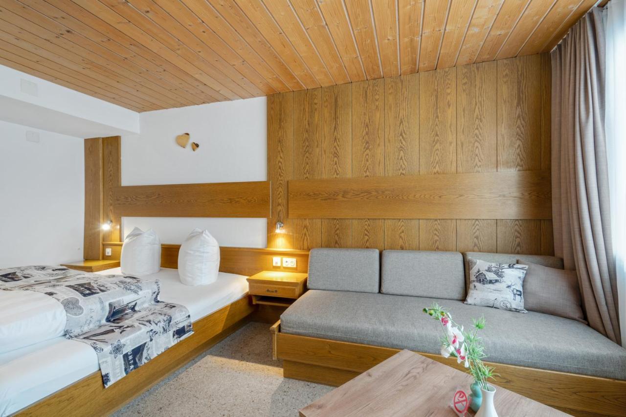 Haus Derby Apartman Samnaun Kültér fotó